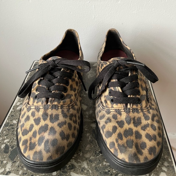 VANS - Picture 11 of 11